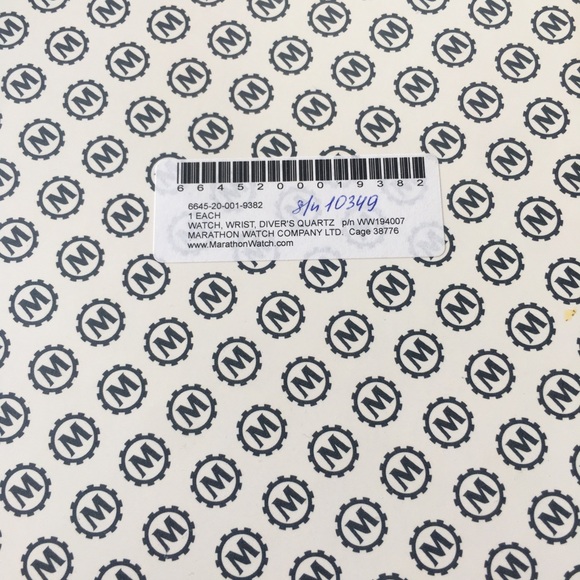 Marathon Large Divers Quartz 41mm Watch - Picture 2 of 7